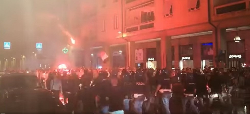 Italia-Austria, tensione a Bolzano per i festeggiamenti: tifosi caricati dalla polizia